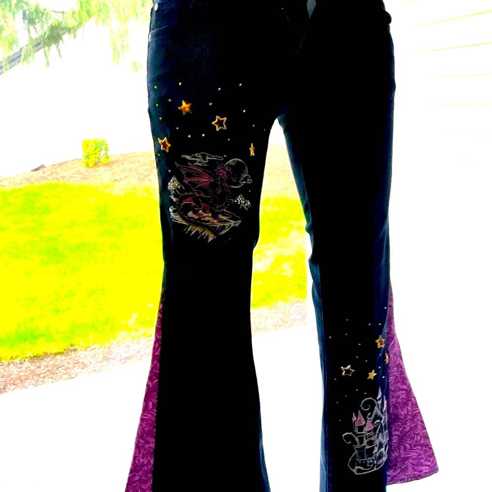 Women’s HAND CRAFTED, UPCYCLED EUC VINTAGE THE LIMITED DENIM 678 Jeans Size 2S